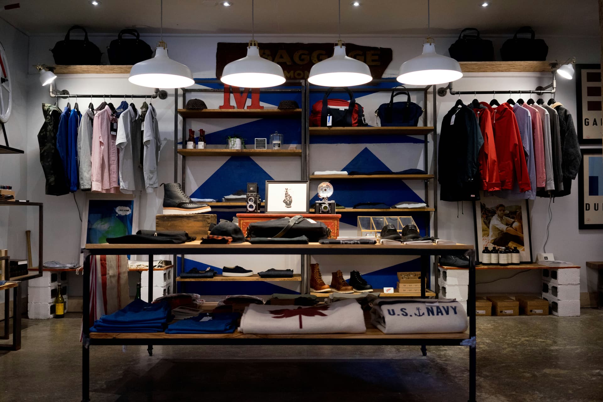Aura Luxury E-Commerce image 1